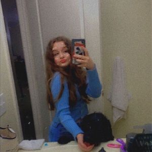 Meet your Posher, Olivia